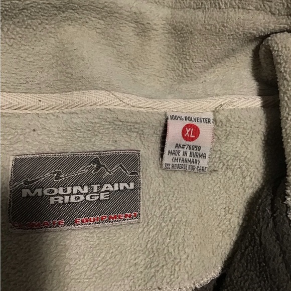 Mountain Ridge Fleece Pullover Size XL - Picture 4 of 4